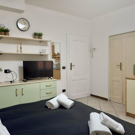 Roncati 7 Center Town Studio Apartments Bellagio Luaran gambar