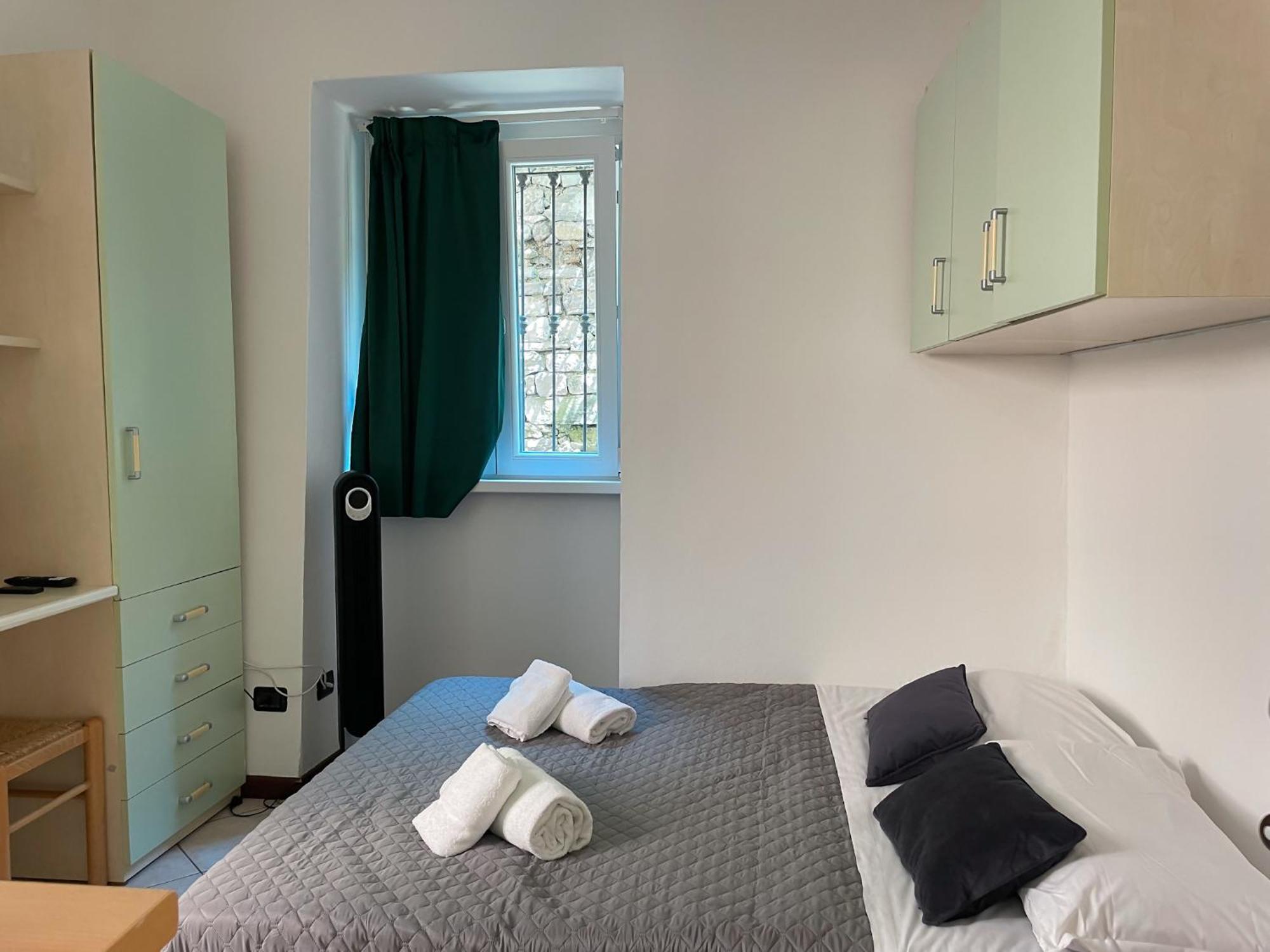 Roncati 7 Center Town Studio Apartments Bellagio Luaran gambar