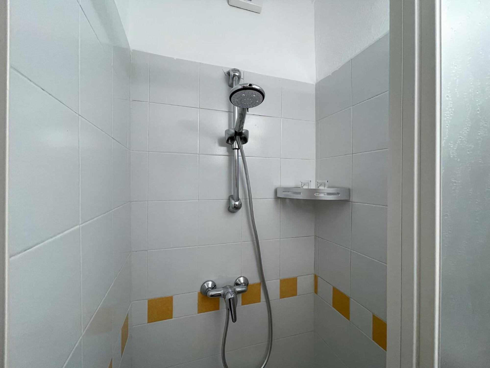 Roncati 7 Center Town Studio Apartments Bellagio Luaran gambar
